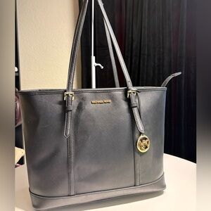 Michael Kors Jet Set Travel Large Saffiano Leather Tote | Black | Gold Hardware